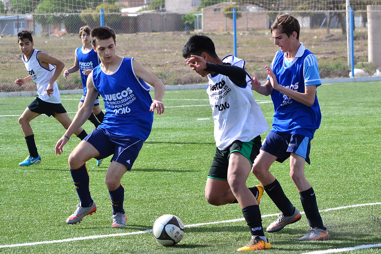 El fútbol 11 debutó en los Juegos Intercolegiales