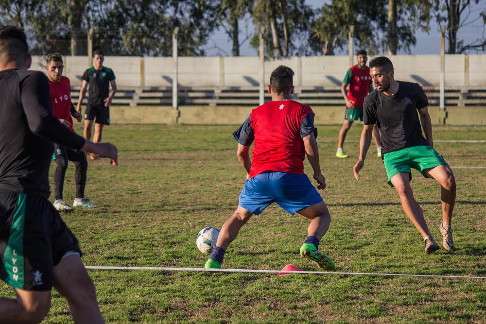 Estudiantes prepara su partido con Chicago que será televisado