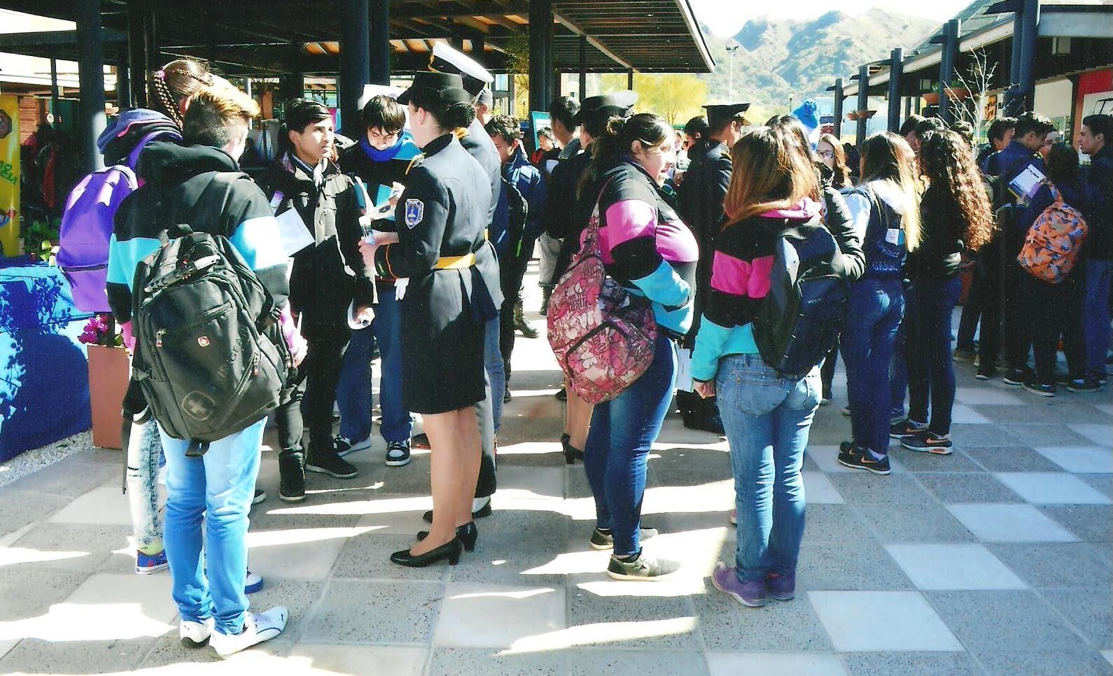 Alumnos de la Tecnicatura en Seguridad Pública difundieron la carrera en Juana Koslay