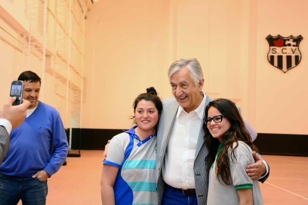 Rodríguez Saá compartió un grato momento con la gente del "Sporting".