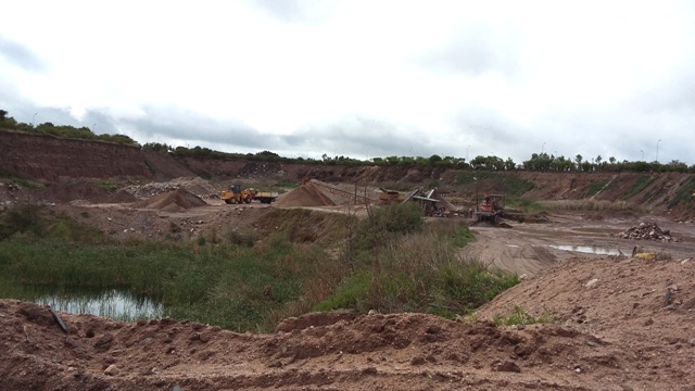 El Ministerio analiza en terreno los avances del Plan de Remediación Ambiental de una minera