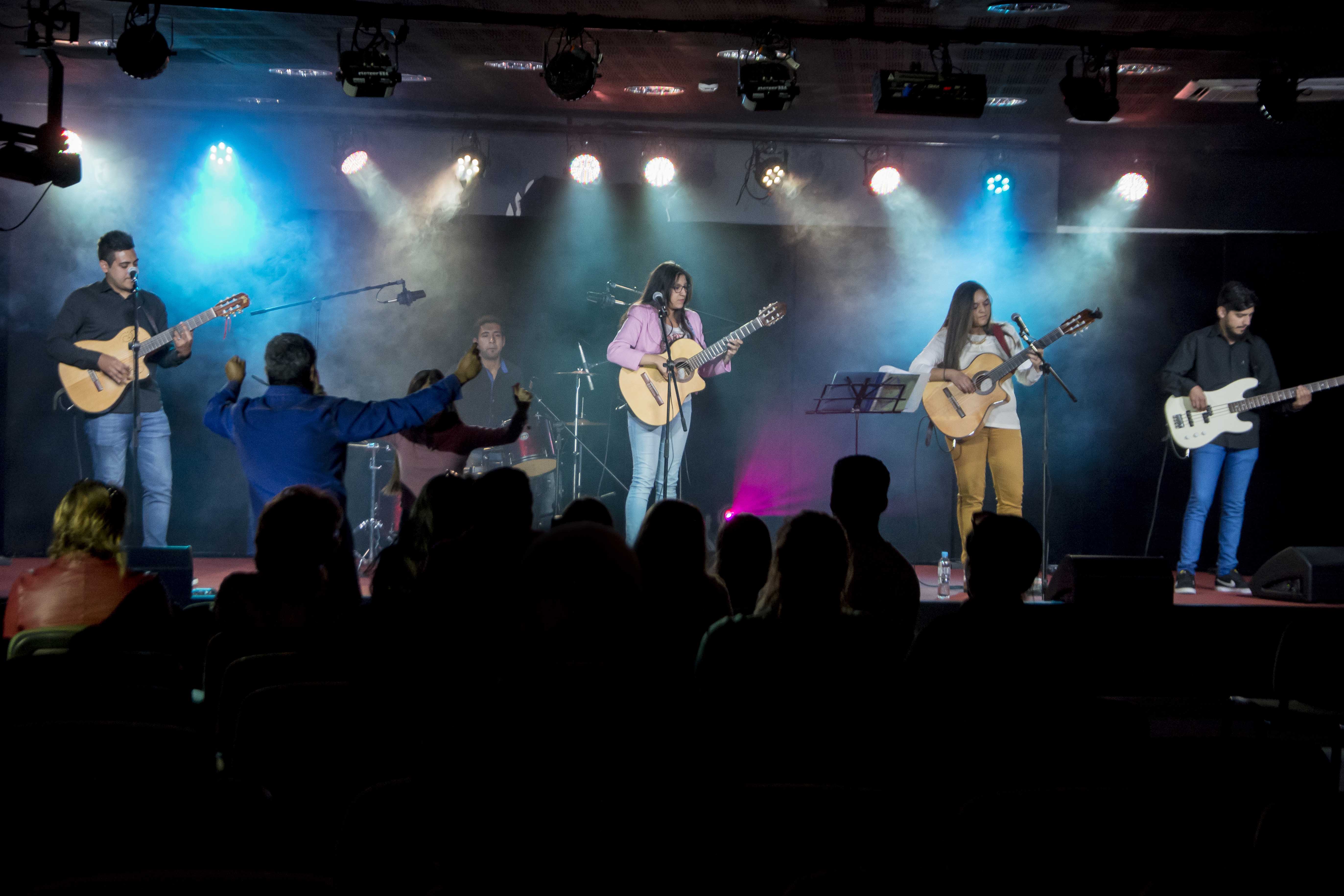 Herencia de Guitarra, entre los finalistas del Precosquín
