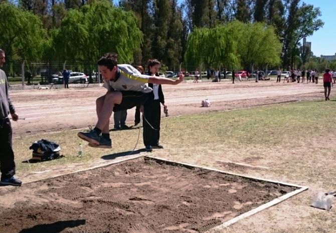 En el Parque Costanera Río V se disputó el atletismo de los Intercolegiales de la Puntanidad