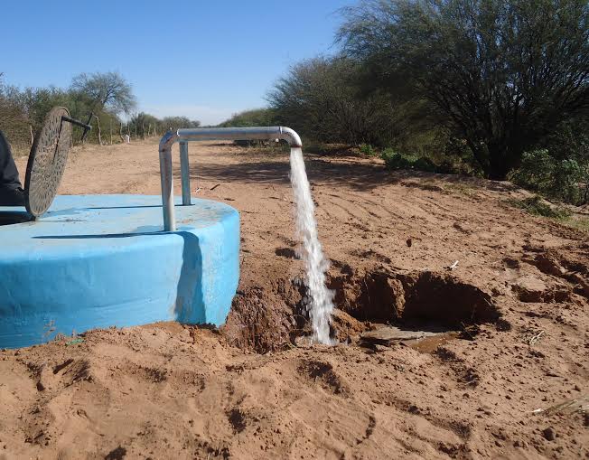 Recambio de línea en acueducto Nogolí