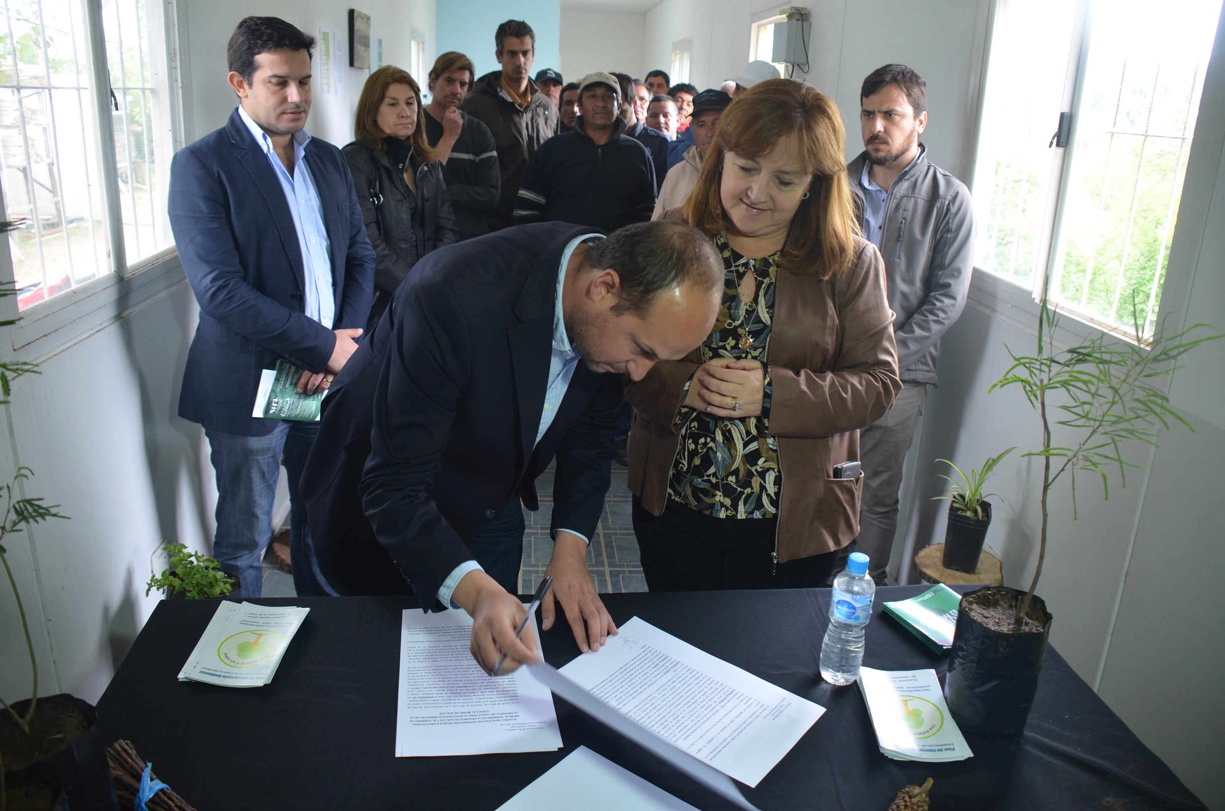 Cuenca del Morro: San Luis firmó un convenio específico con Chaco para adquirir un millón de algarrobos