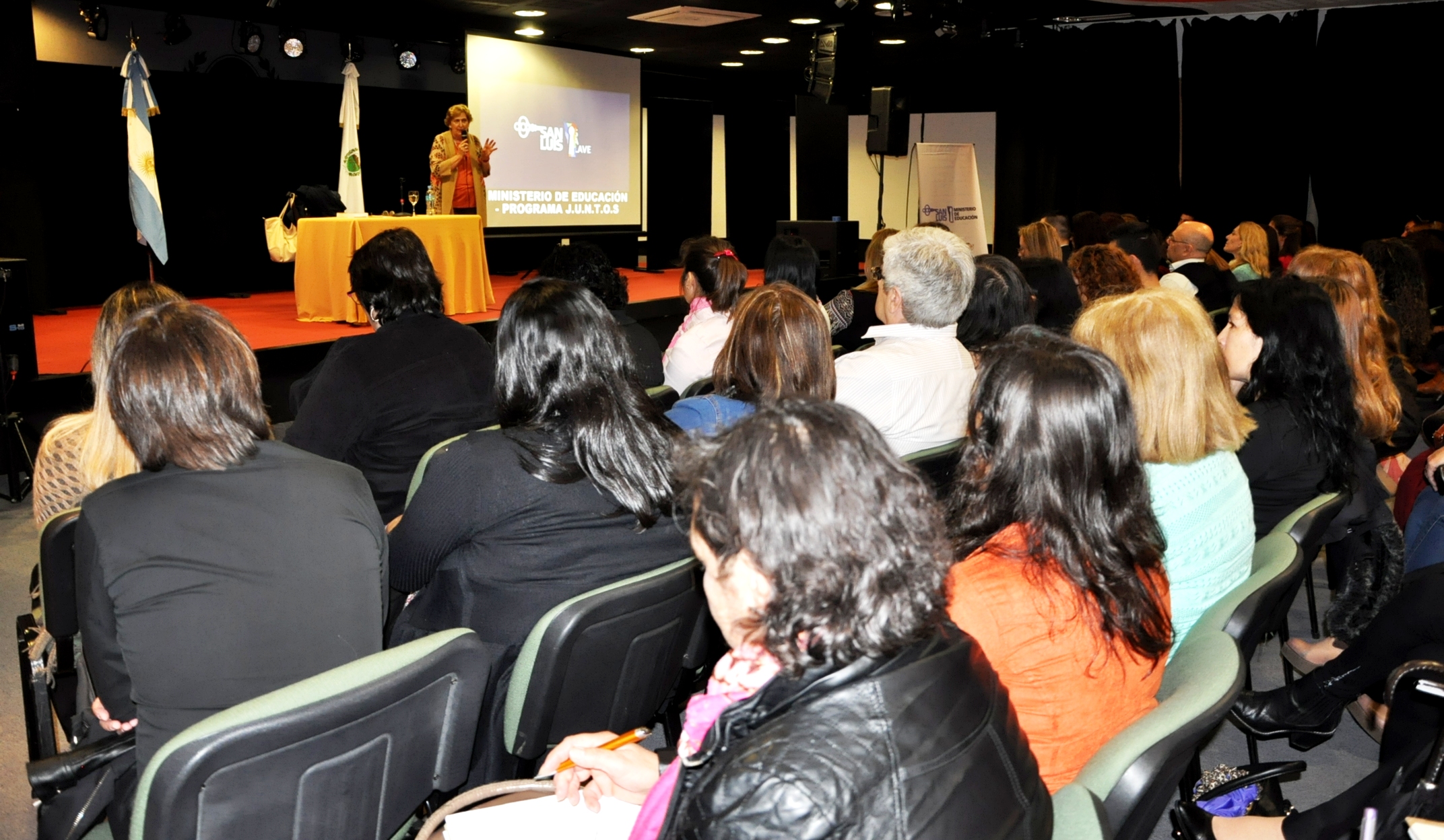 Más de mil docentes y directivos fueron capacitados en las disposiciones del nuevo Código Civil