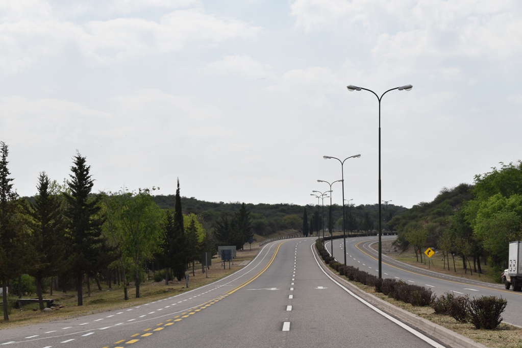 Las rutas y autopistas de la provincia están transitables y con visibilidad normal