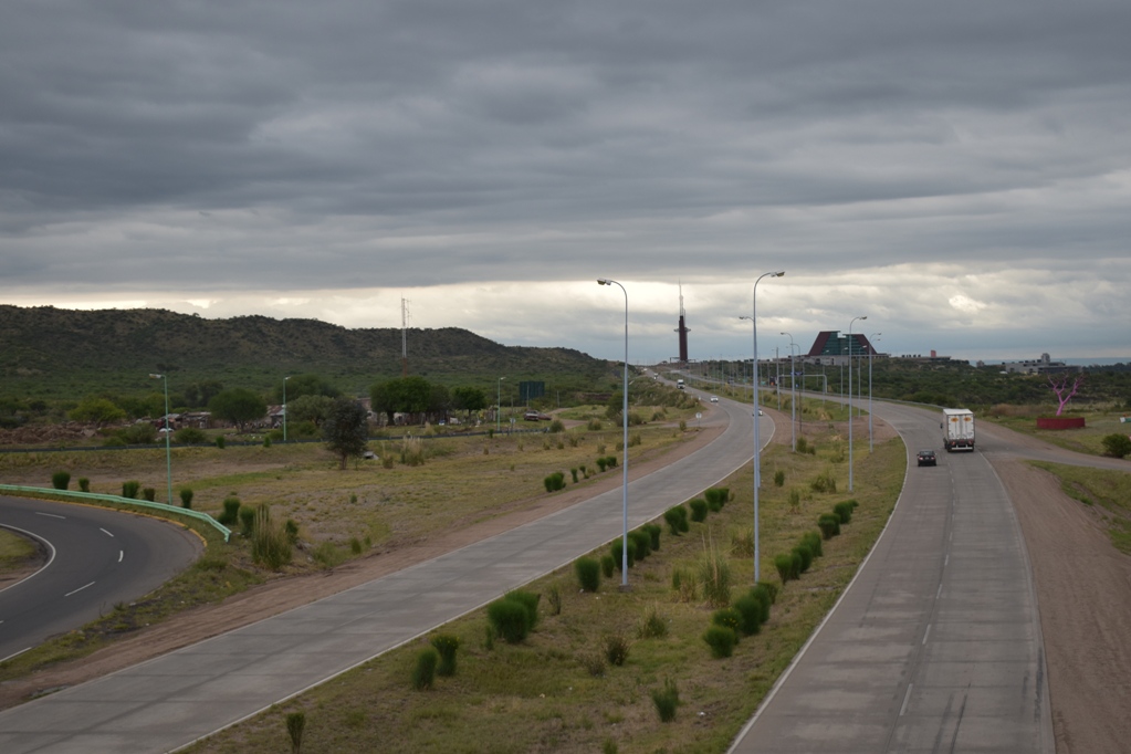 Precaución: humedad y bancos de agua en los caminos sanluiseños