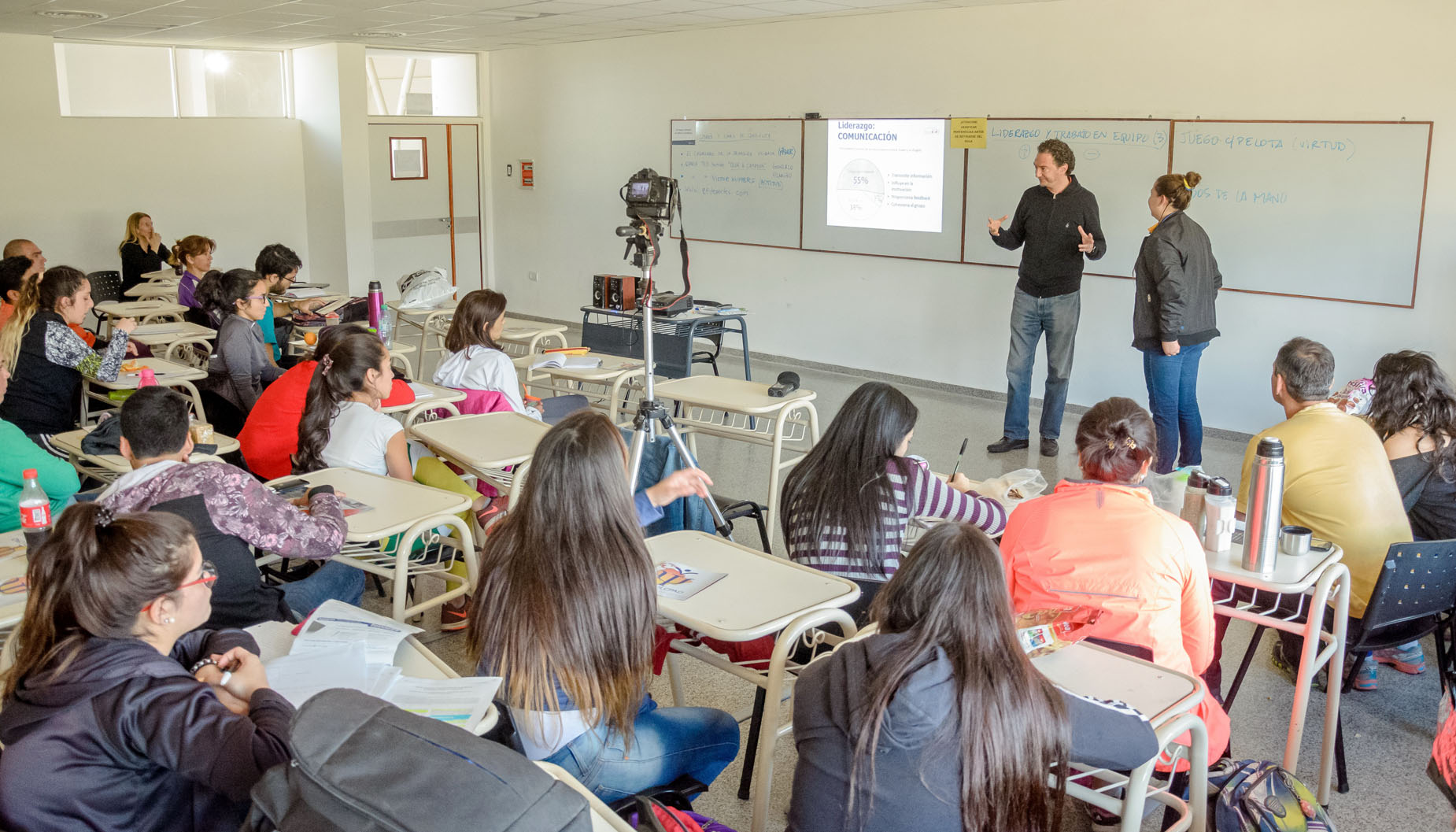 El psicólogo en alto rendimiento, Marcelo Roffé, brindó una clase magistral en la ULP