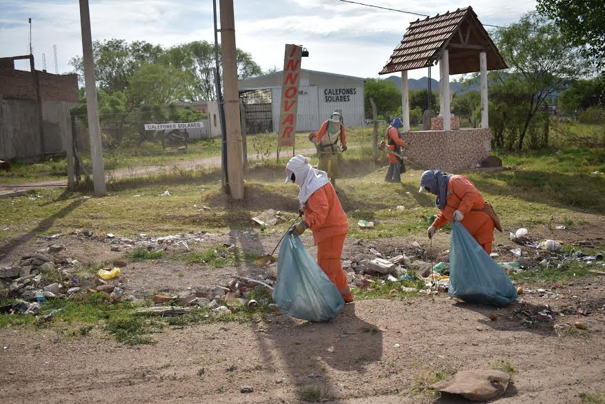 Desmalezamiento y limpieza en Ruta 147