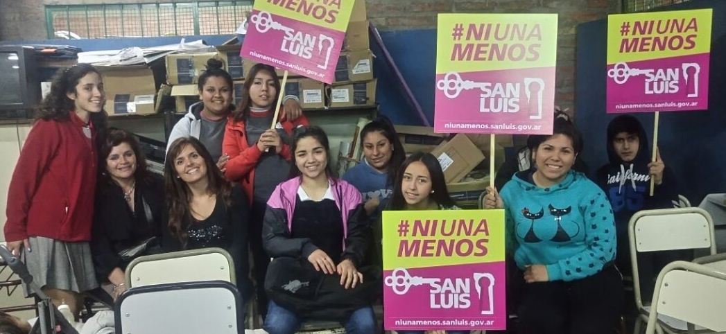 La Secretaría de la Mujer realizó una capacitación en la escuela del barrio Pucará