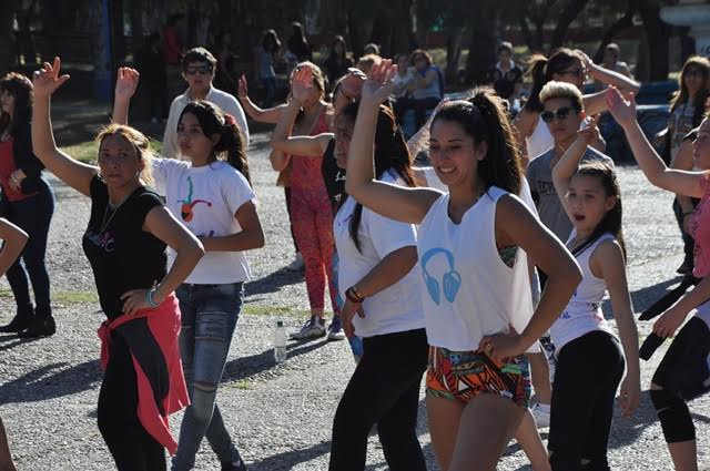 Samba y alegría en el Parque de las Naciones