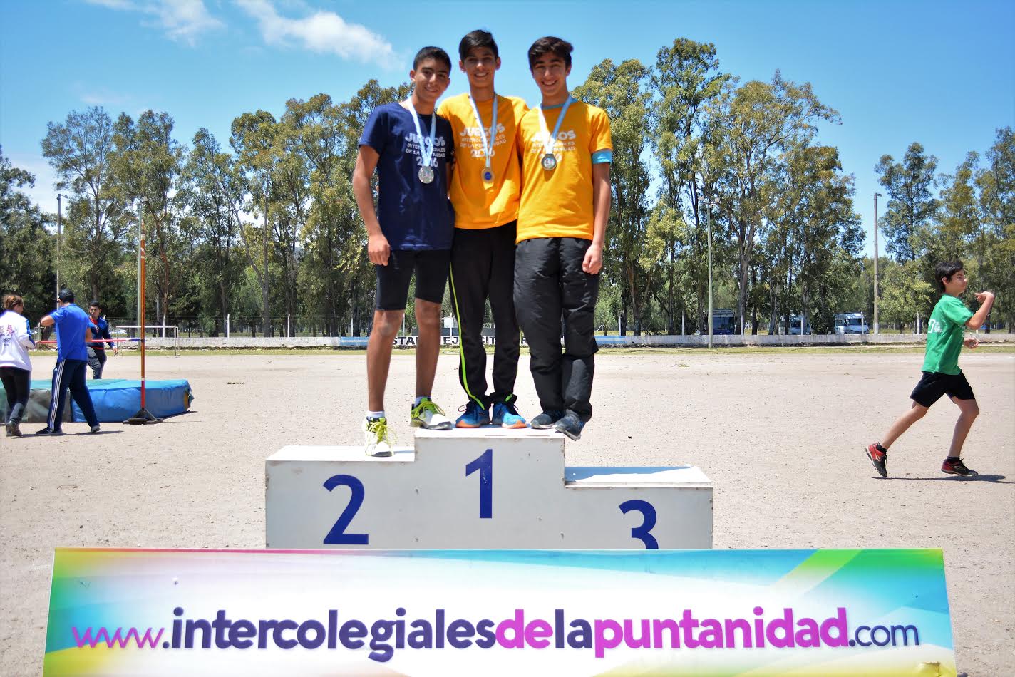 Los “piojitos” del atletismo alzaron sus trofeos