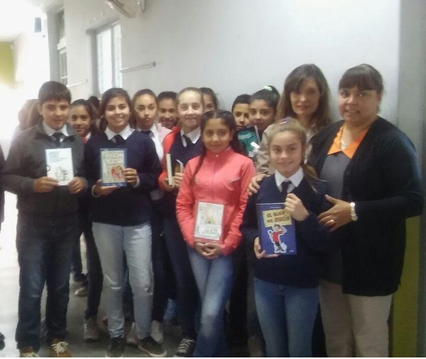 Los alumnos de 5º grado y 1º año de la Escuela “Manuel Láinez” recibieron su premio