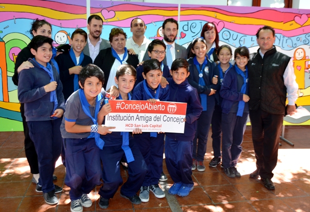 Alumnos de la Escuela “Progreso y Sueños” proponen llamar a su barrio “Antonio Esteban Agüero”