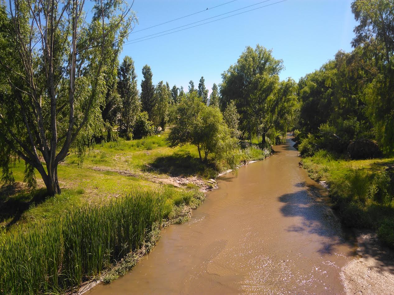 Parque a orillas del río San Luis