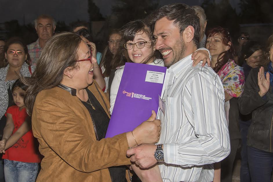 El sueño de la casa propia, una realidad para 90 profesionales de la salud