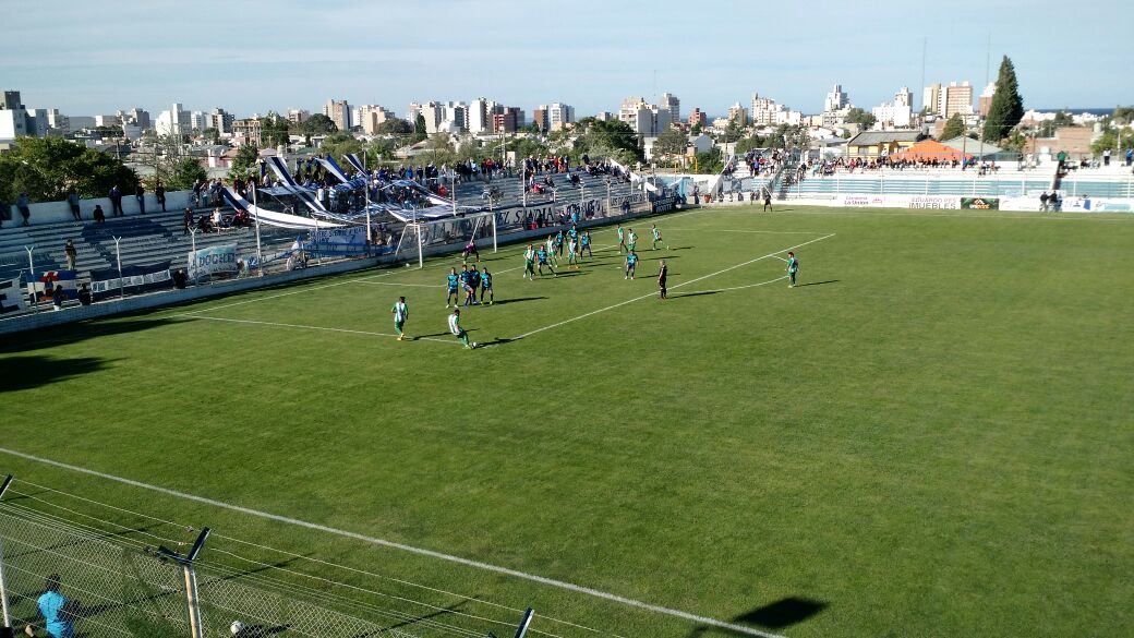 Estudiantes perdió 4 a 1 ante Brown de Madryn