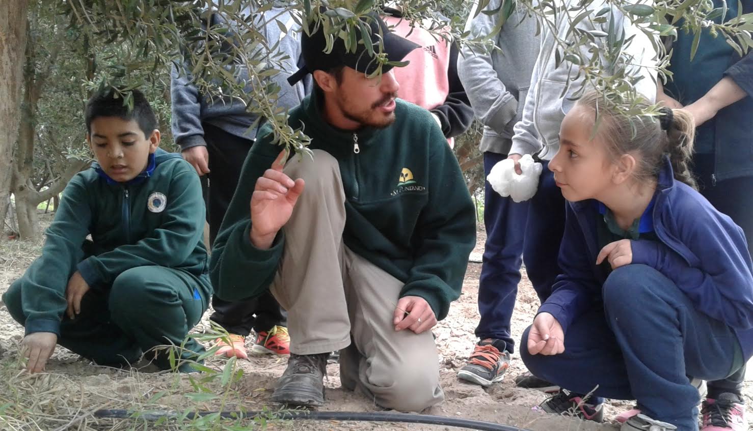 Alumnos de la escuela “Carlos Juan Rodríguez” visitaron la huerta orgánica de “Sol Puntano”