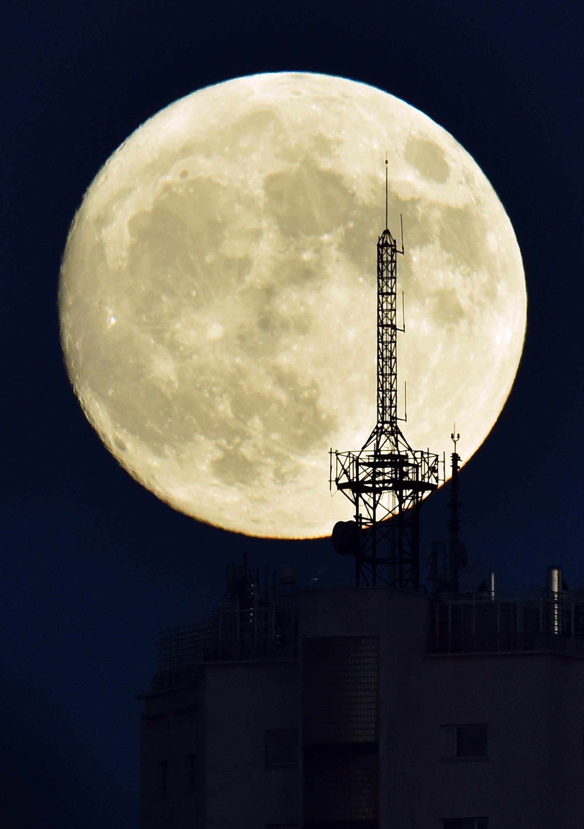 Hoy se podrá disfrutar de la superluna en el Parque Nativo