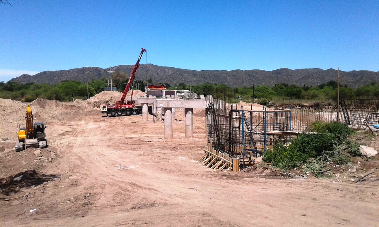 Progresa el Puente Carretero sobre el Río Quines