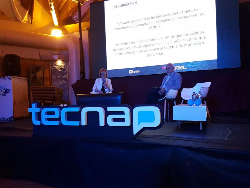 La ministra Bañuelos disertó sobre la política tecnológica puntana en el #TecNap2016