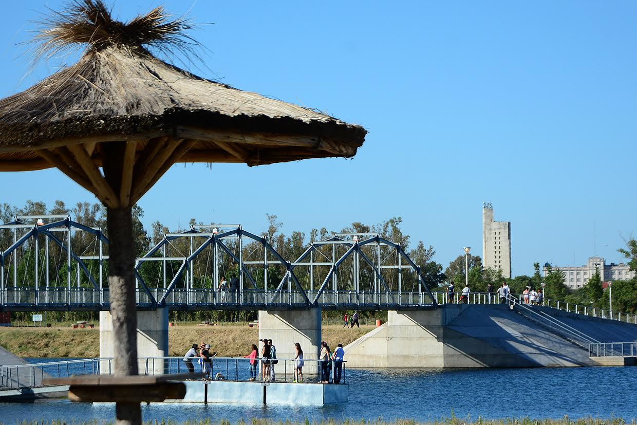 Embalse sobre el Río V: recreación, playa y deportes