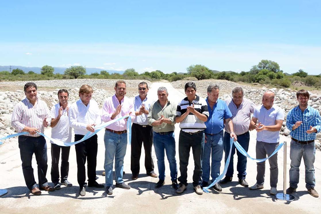 Inauguraron badenes y defensas sobre el Río San Francisco y Los Corrales