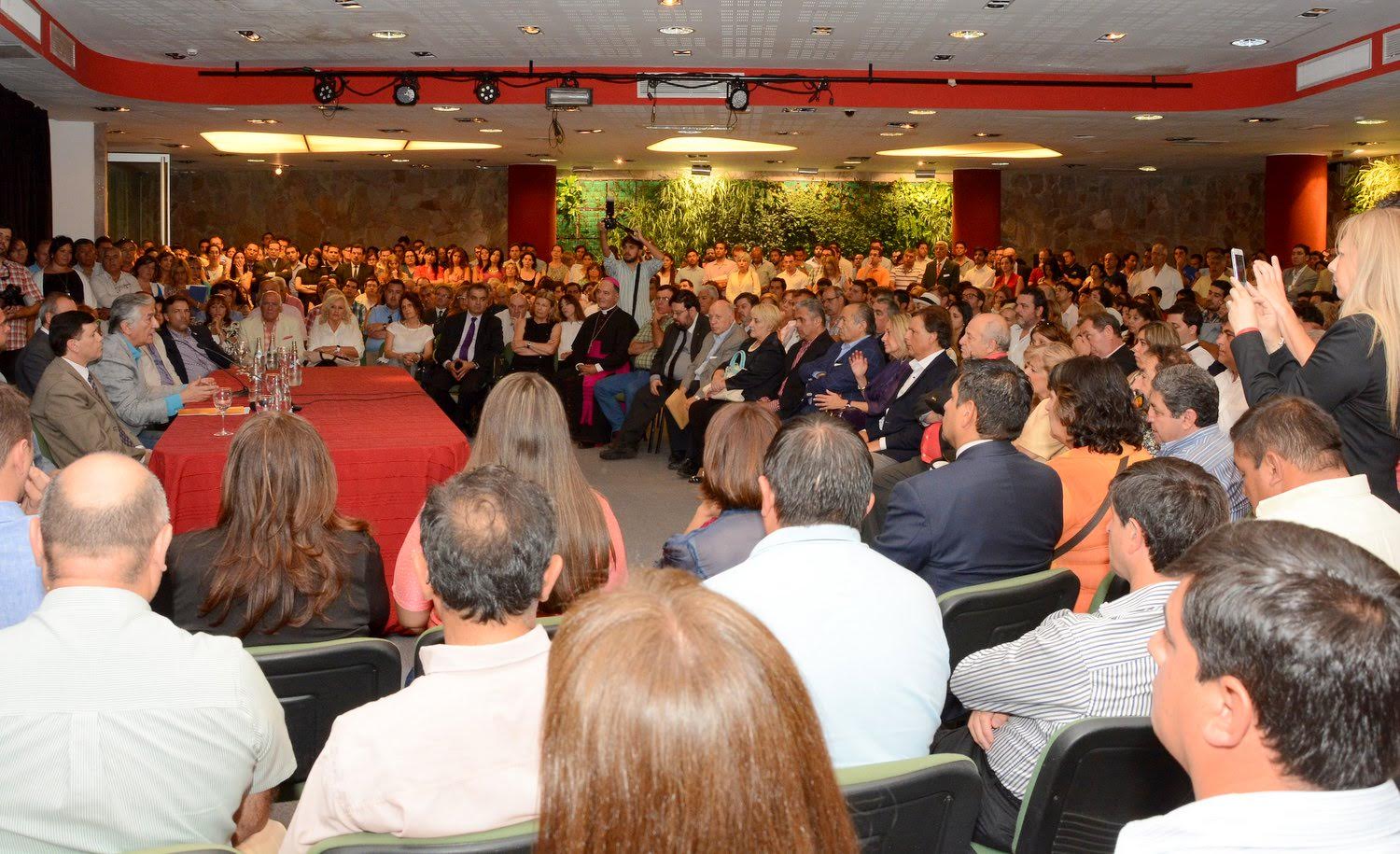 “Tenemos que crear un corredor humanitario por eso los convoco a ser adherentes activos”