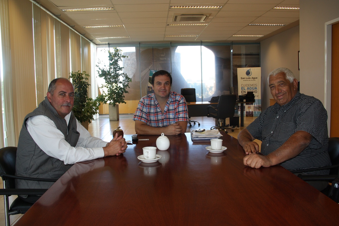 Se articulan acciones con la cooperativa de agua de El Volcán