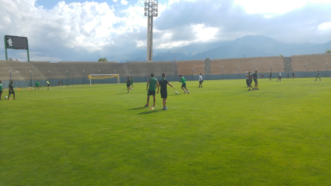 Estudiantes, con Asad como DT, arrancó la pretemporada