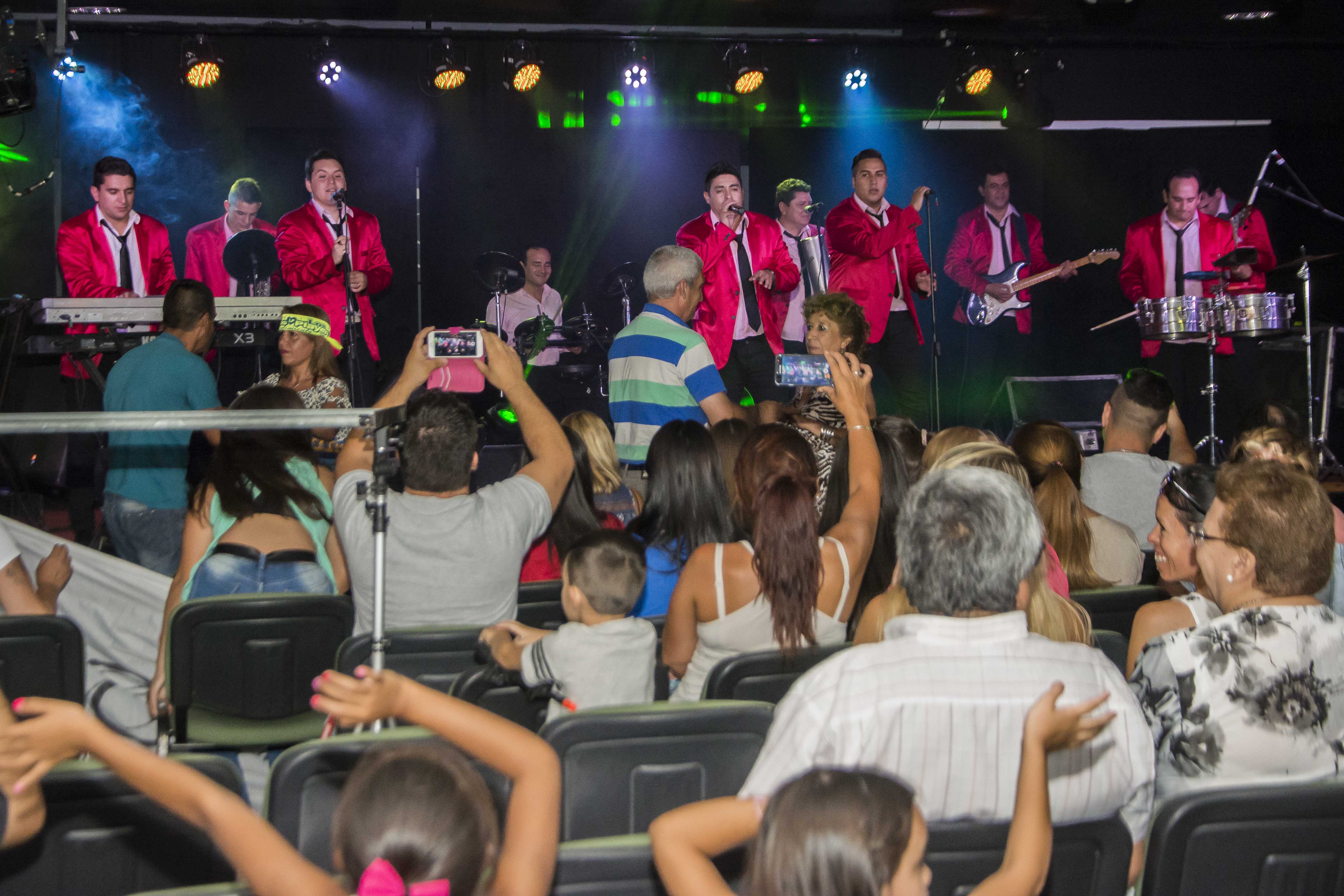 La monumental banda Los Playeros participó del Ciclo Cultural