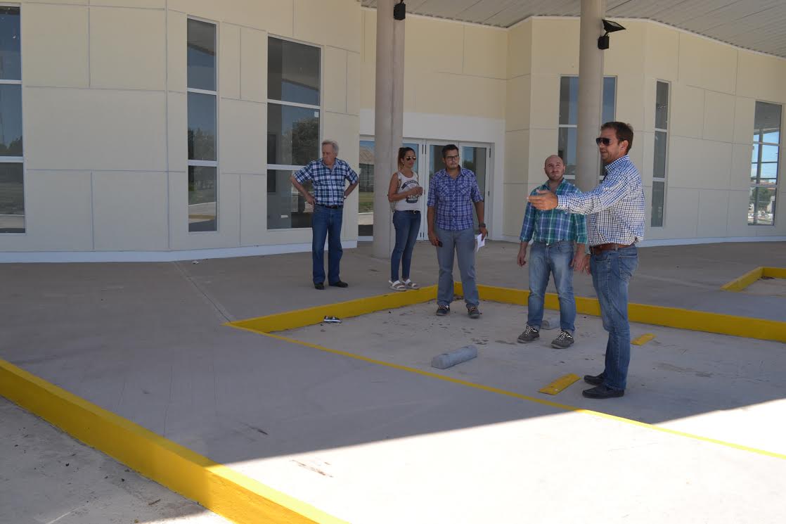 Avances en la terminal de ómnibus y viviendas de La Toma