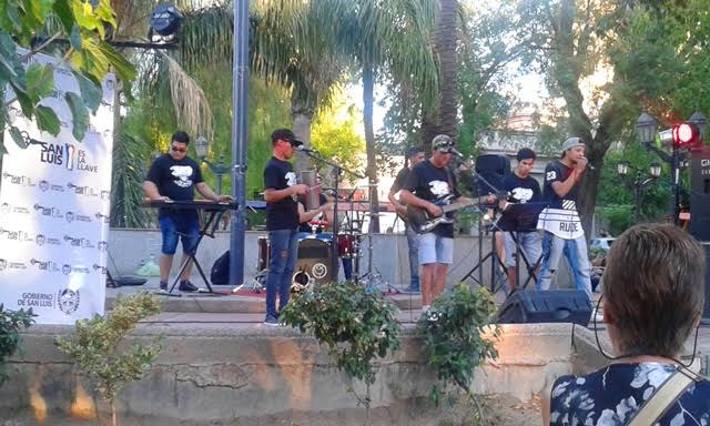 Revolución Cultural en la plaza Pringles