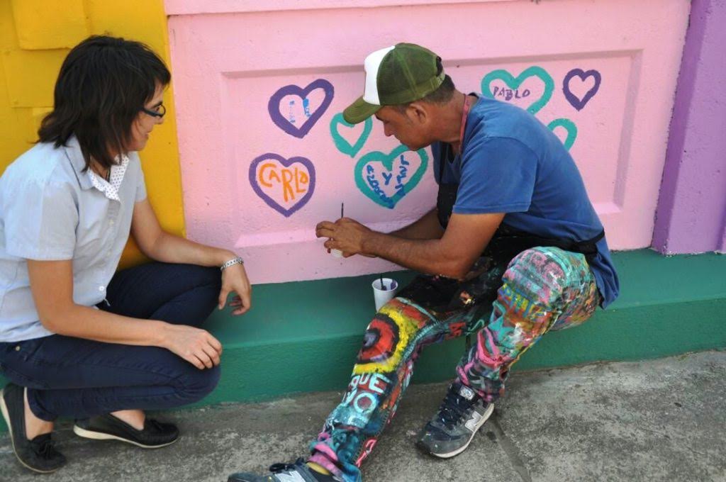 Dibujando corazones en el Día de los Enamorados