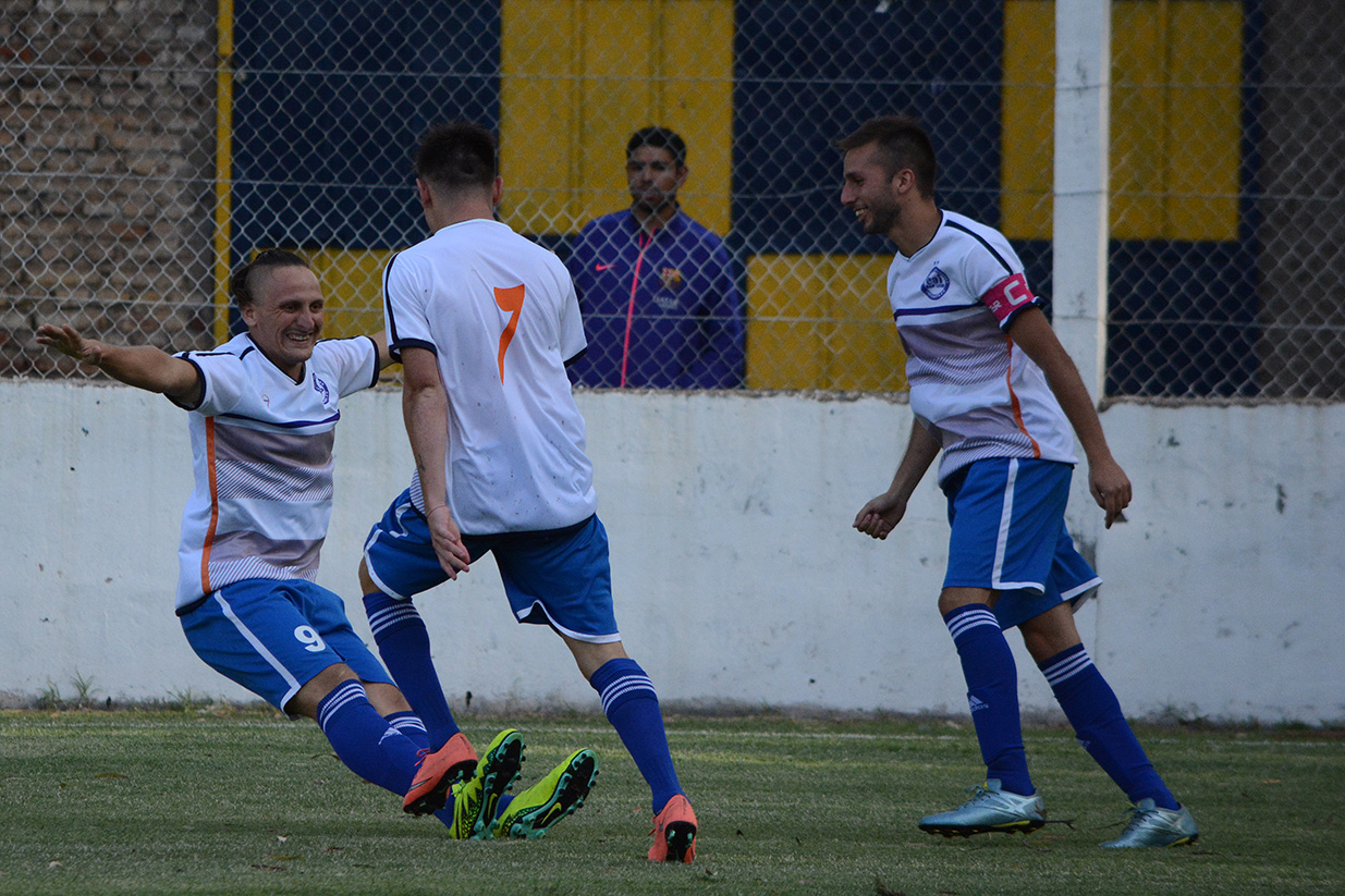 CAI derrotó a Defensores en el debut