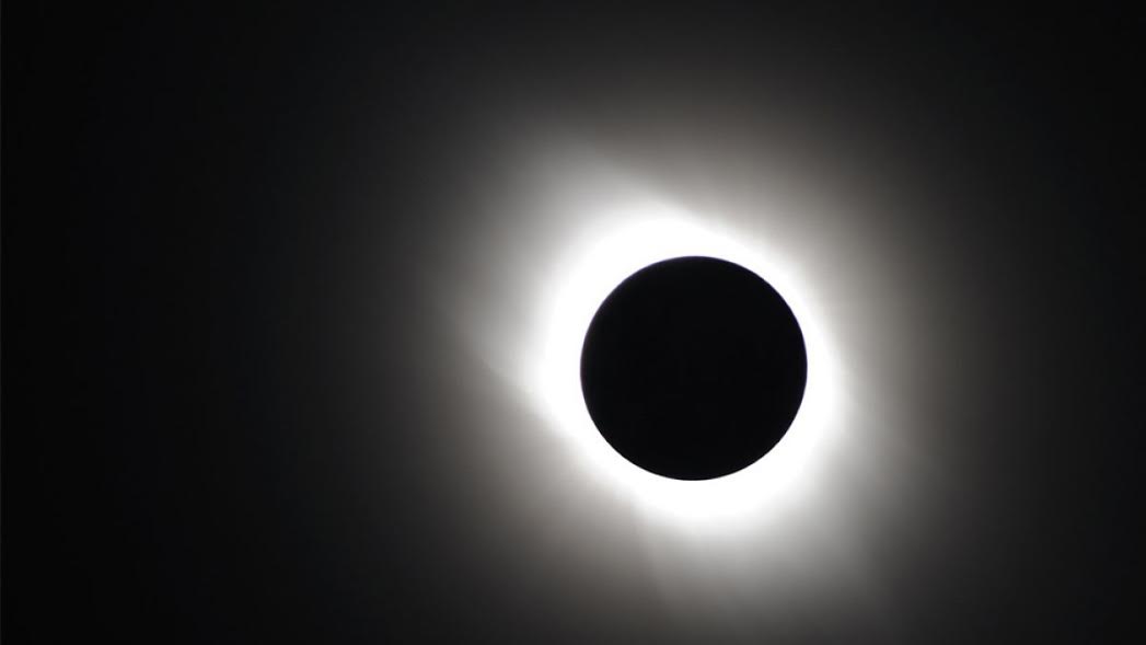 El domingo, con Luna nueva, se verá desde San Luis un impactante eclipse de Sol