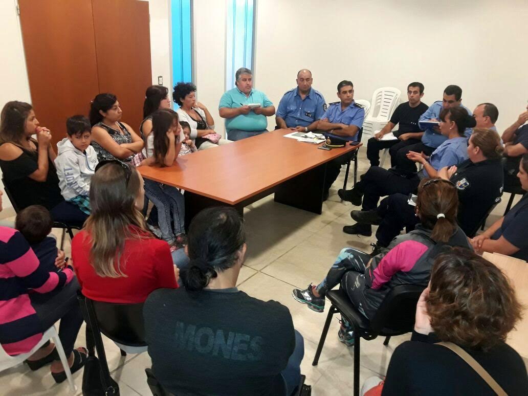 Reunión con vecinos del Barrio Serranías Puntanas