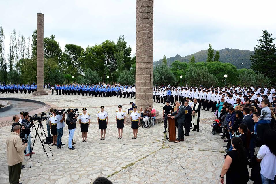 410 jóvenes se sumaron como aspirantes a cadetes y auxiliares de policía