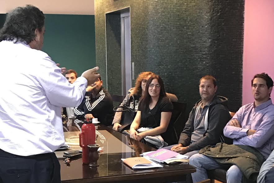 Ernesto Alí se reunió con vecinos del Bº Jóvenes Profesionales, de Juana Koslay