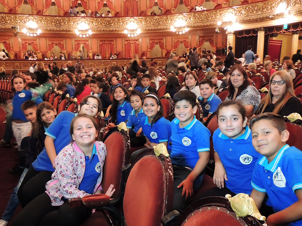 Alumnos de Villa Mercedes disfrutaron de una experiencia inolvidable en el Teatro Colón