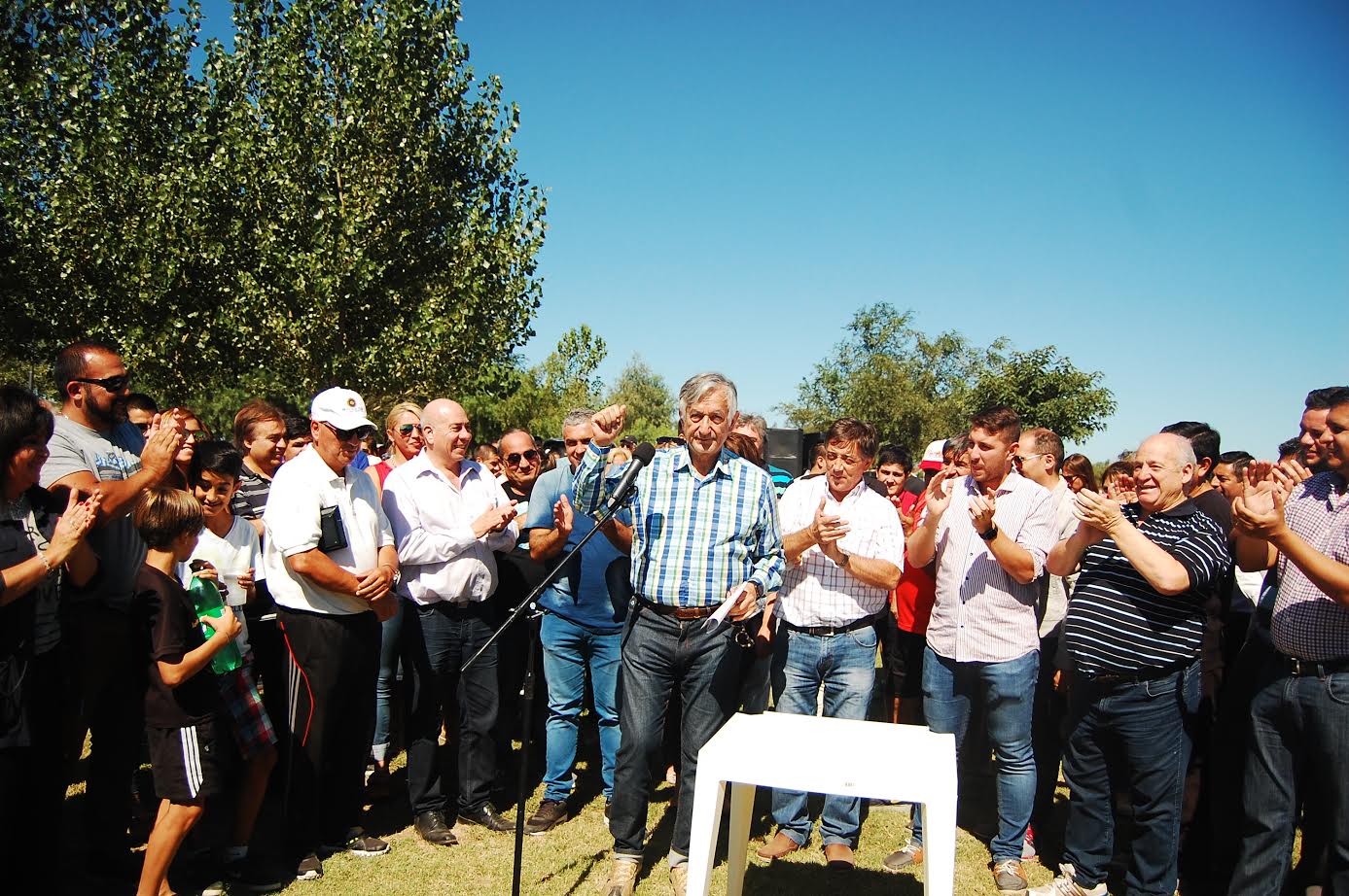 “Debemos impedir que la crisis llegue a las PyMEs”, ratificó el gobernador