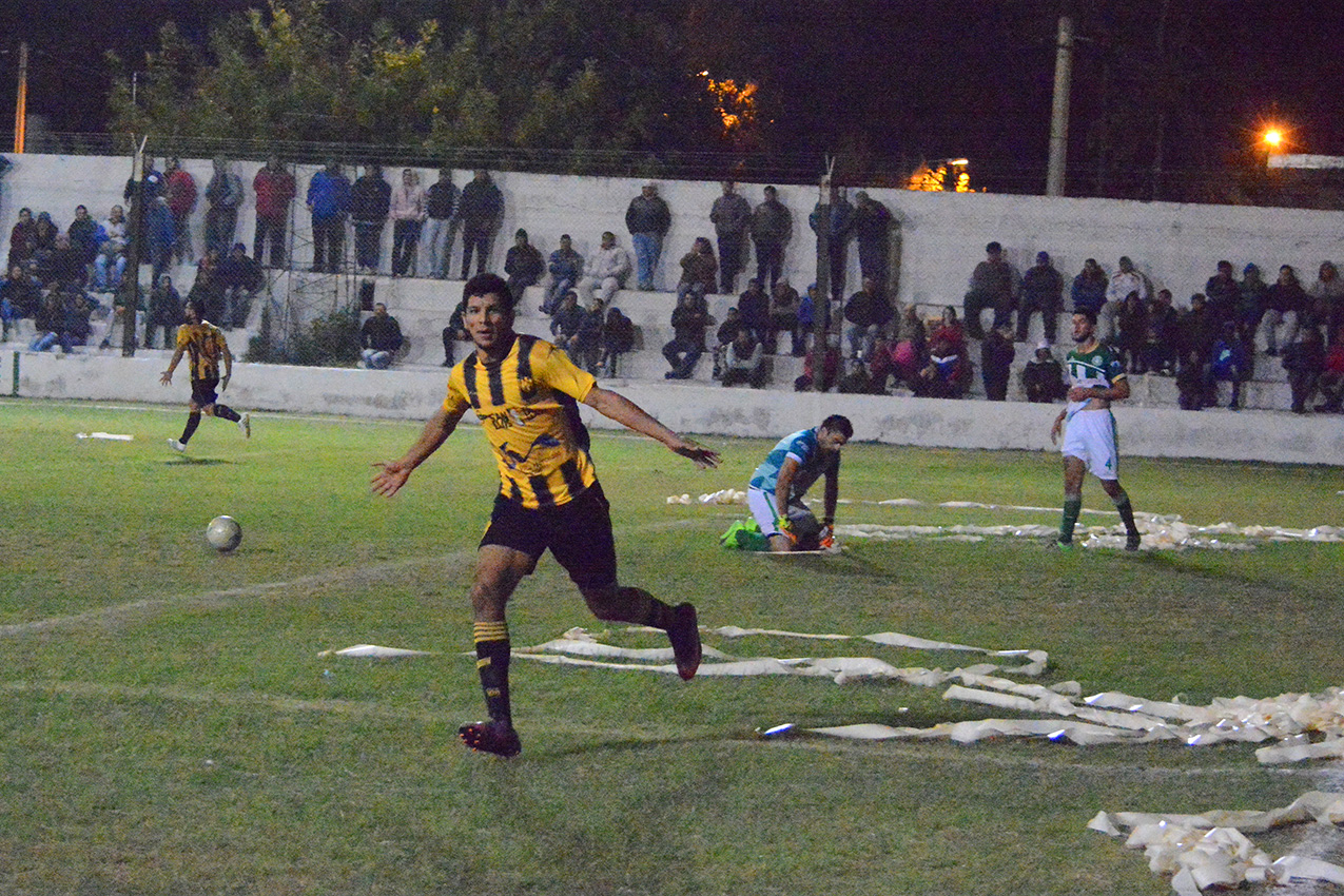 Newbery venció a ATE II y es semifinalista