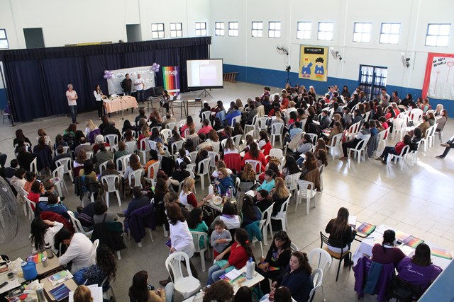 Más de 300 docentes se capacitan en Intercolegiales Culturales “Puntanidad Creadora”