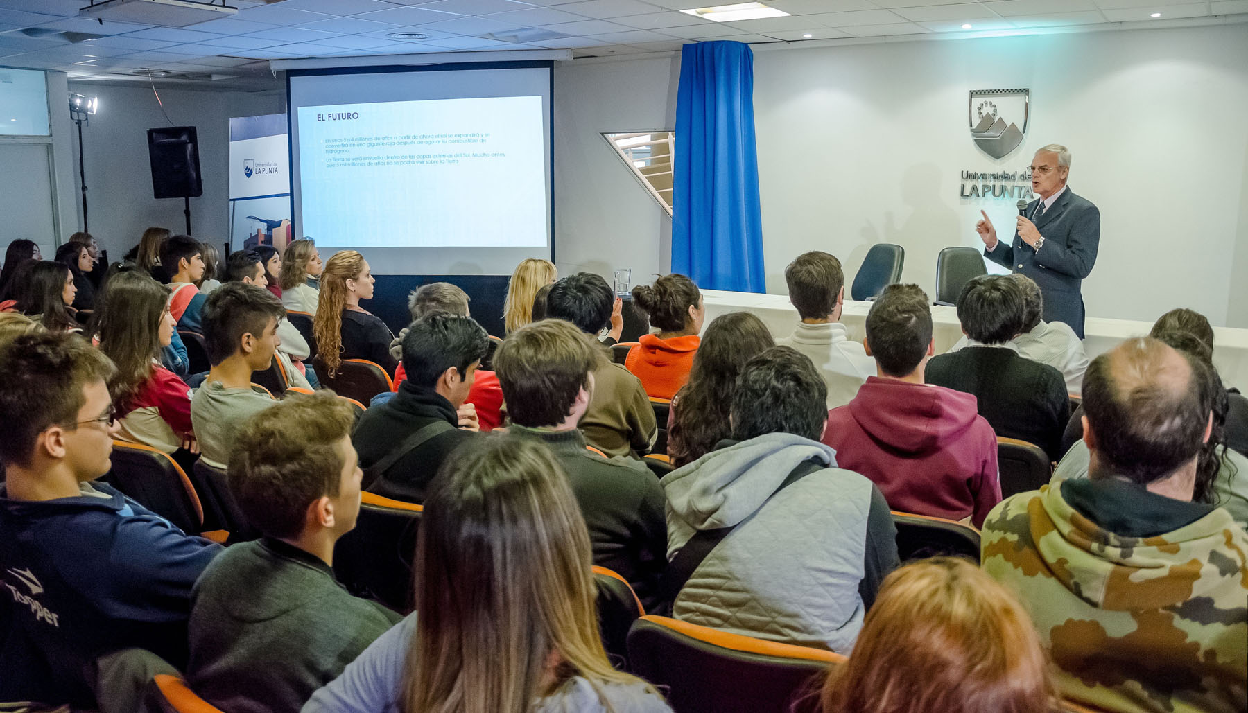 Más de 150 alumnos disfrutaron de una jornada de divulgación científica en la ULP