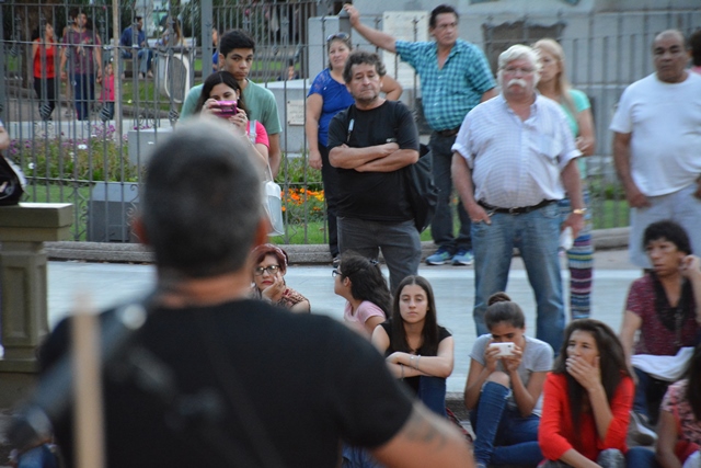 “Revolución Cultural” en la plaza Pringles