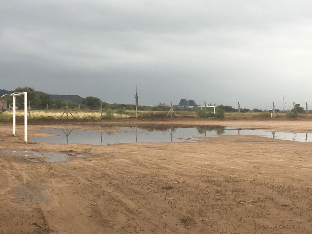 El fútbol local paró por la lluvia