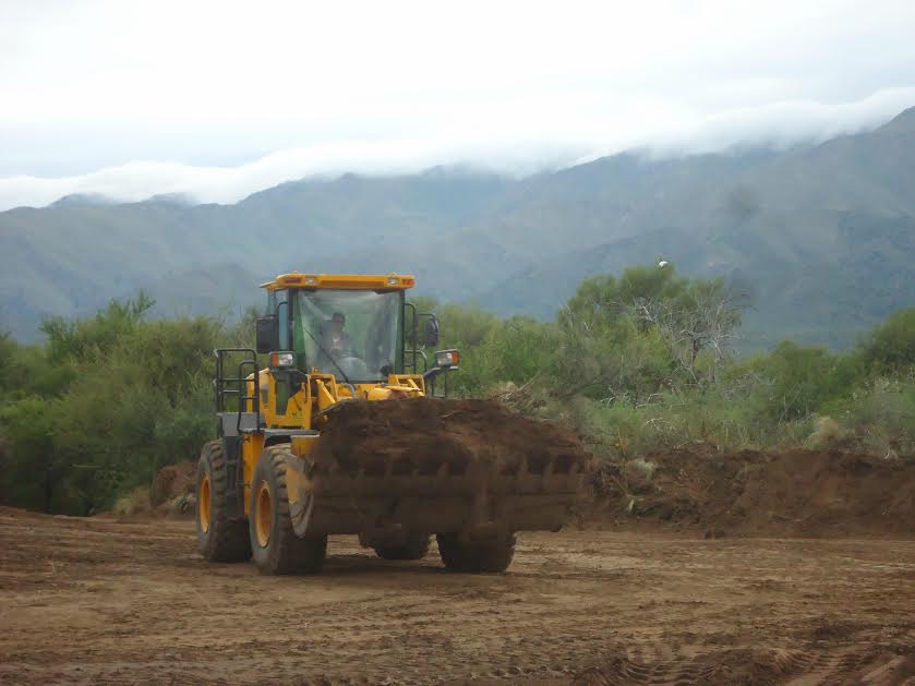 El Gobierno frenó un desmonte ilegal que realizaba la Municipalidad de La Punta