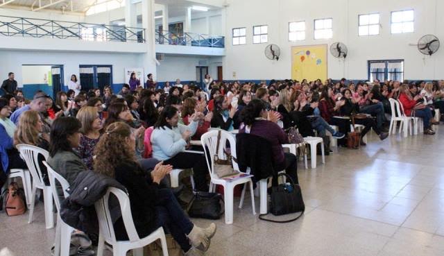 Cerca de 600 docentes se capacitaron para los Intercolegiales Culturales