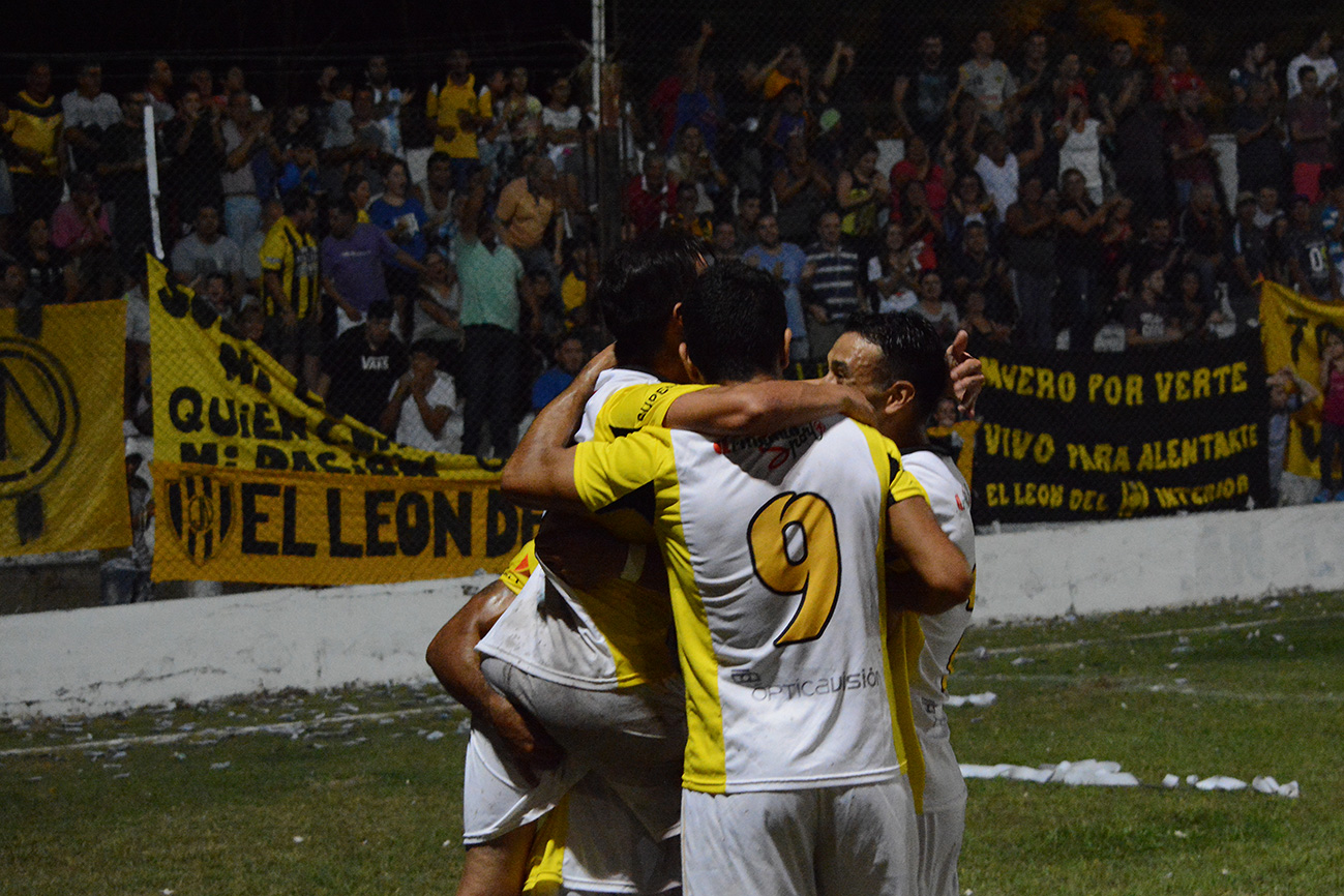 Newbery sacó ventaja en el partido de ida